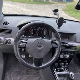 Opel Astra H wersja OPC 1.6 benzyna