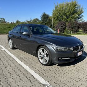 BMW 320i w bardzo dobrym stanie Importowany z Kanady Już zarejestrowany w Polsce