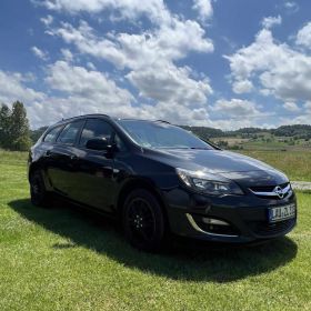 Opel Astra J IV Sports Tourer 1.7 CDTI 130 km 