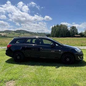 Opel Astra J IV Sports Tourer 1.7 CDTI 130 km 