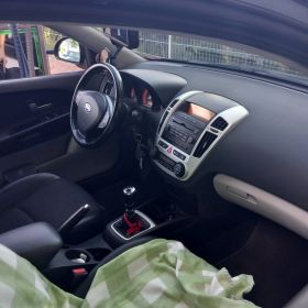 Sprzedam kia ceed 1.4 benzyna kombi