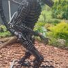 Rzeźba obcy alien kosmita potwór z metalu metaloplastyka loft art